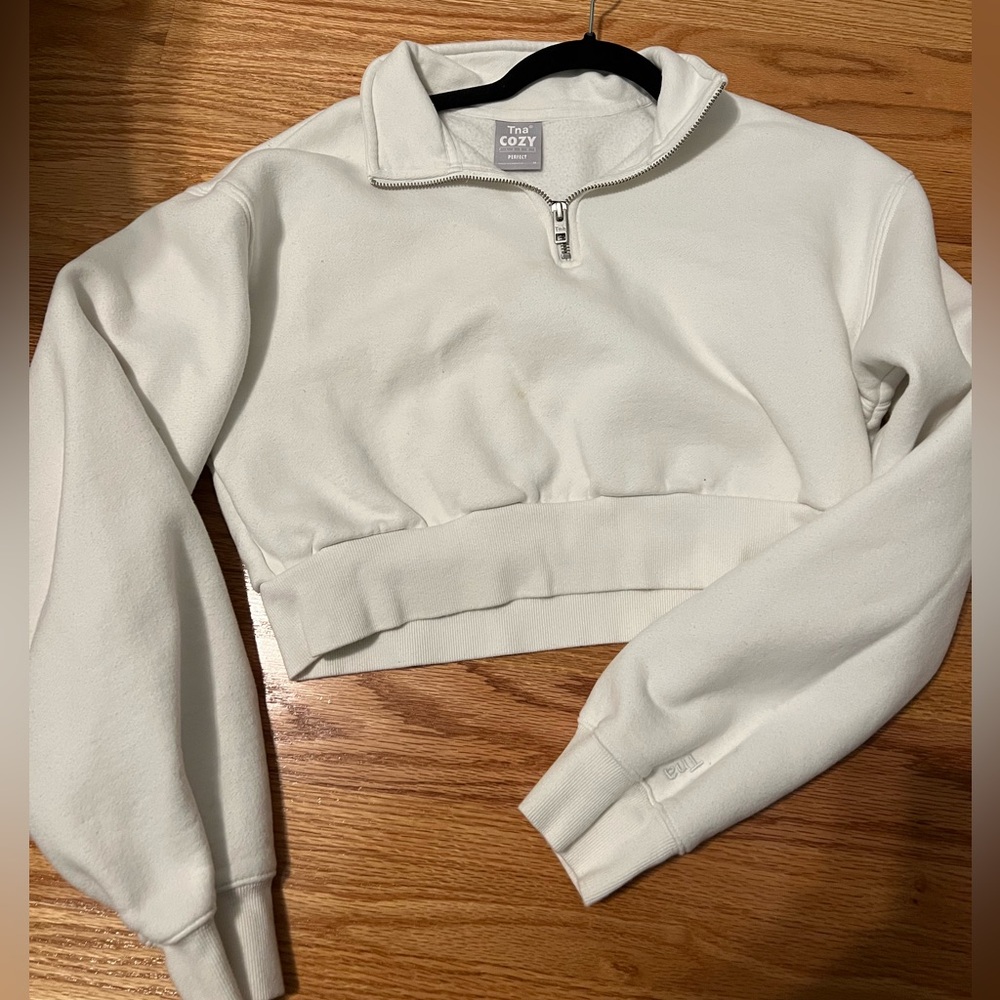 Aritzia Cropped Perfect Quarter Zip